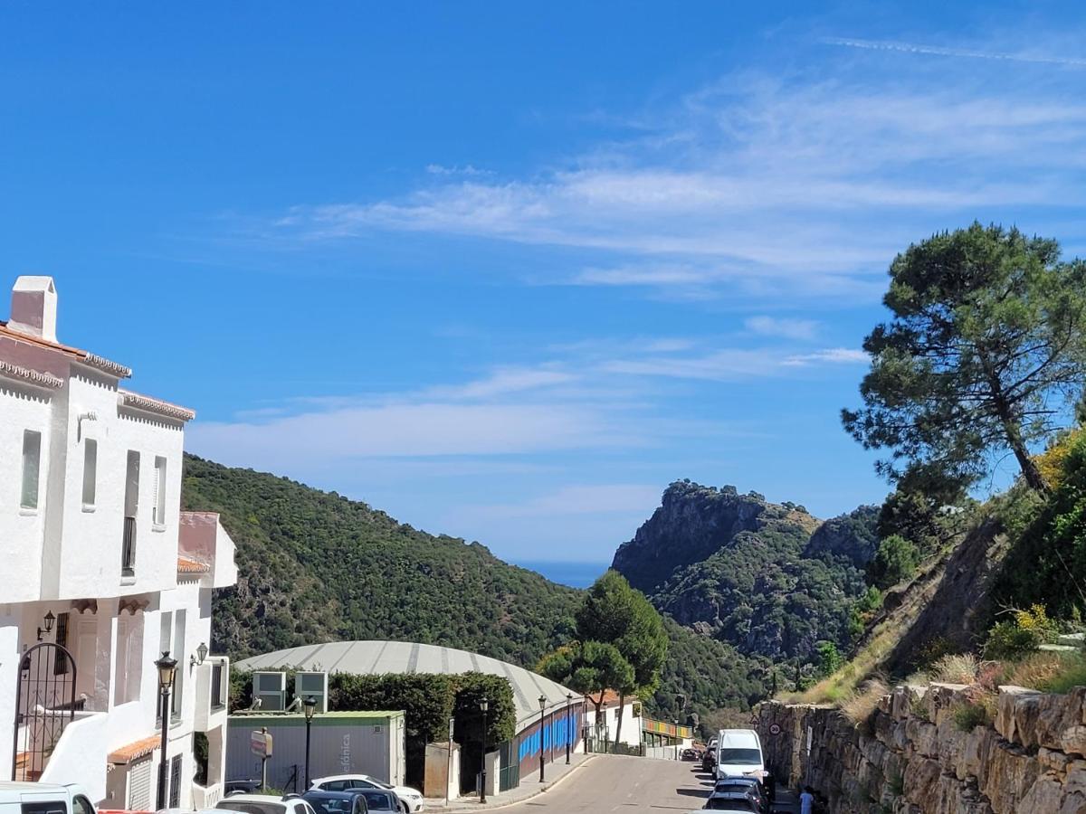 Benahavis Village Penthouse Apartment, 2 Bedrooms, Stunning Views, Swimming Pool !! Buitenkant foto